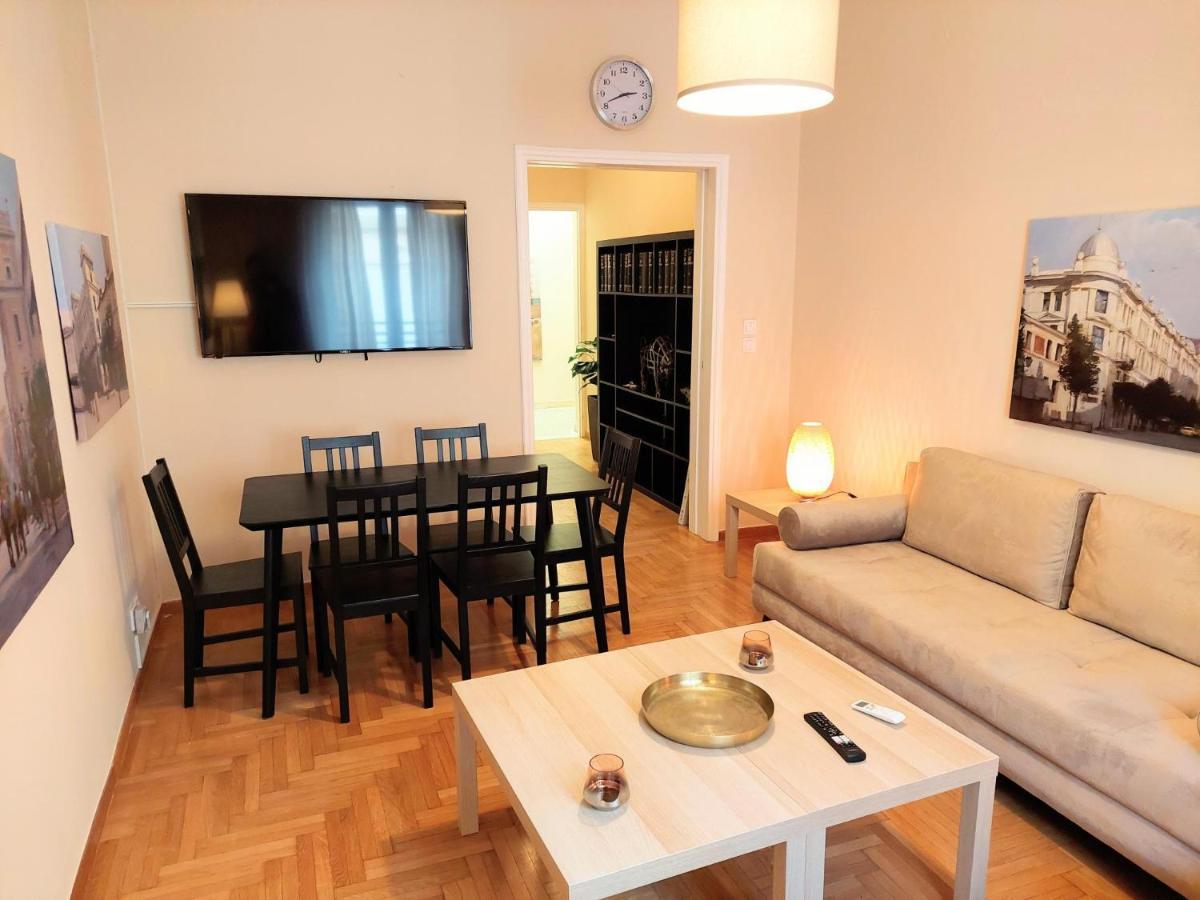 Grand Apartment In Parliament Square Aten Exteriör bild